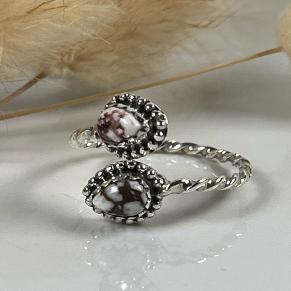 Solid 925 Sterling Silver Wild Horse Bypass Gemstone Ring Size 8 Adjustable - Picture 2 of 10